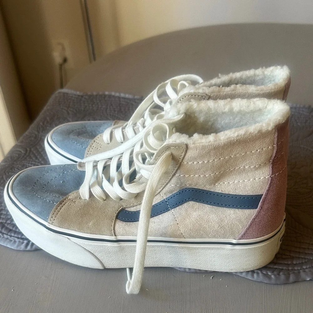 Vans High-Top Sneakers with Shearling Lining - Picture 2 of 7